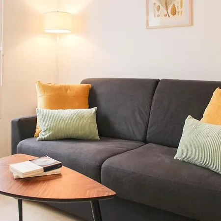 Bright And Comfortable 28m2 In 旺沃